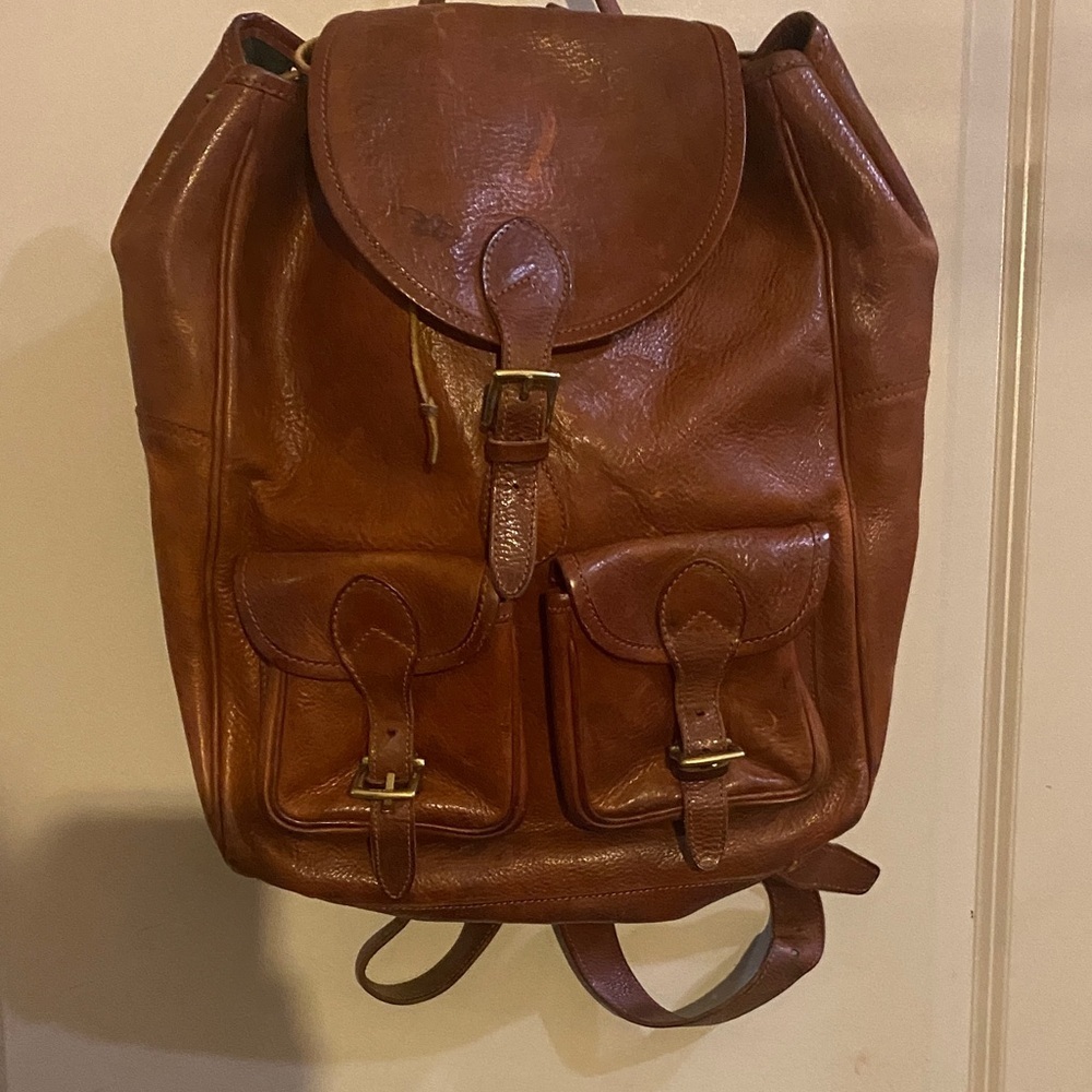 Vintage Heritage Leather Backpack in brown saddle leather